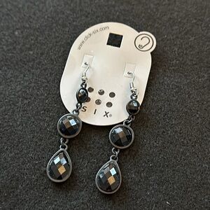 Six 3 section black drop pierced earrings NWT multi facet cut catches li…
